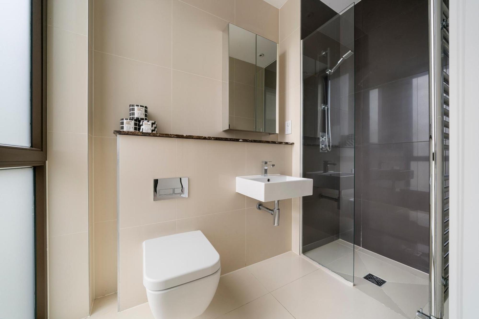 2 Bed 2 Bath Modern Near Big Ben In Zone1 Apartment